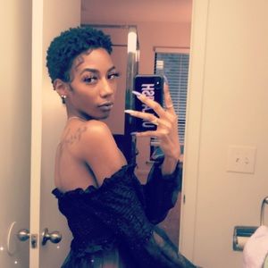 Meet your Posher, Amber